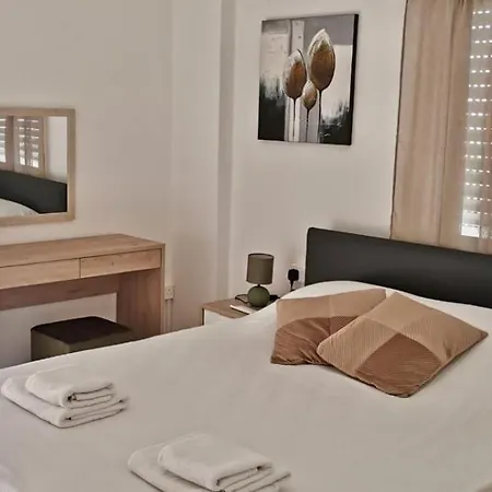 Charming 2 Bdr Free Parking & Wi-fi Nikosia